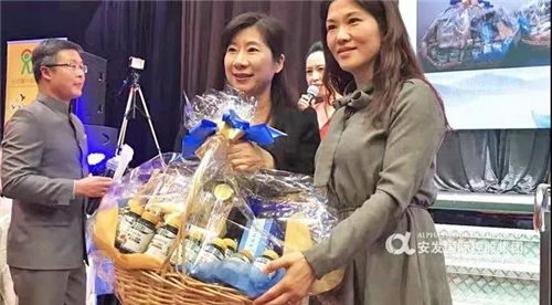 安发高益槐科技教育发展基金会图书捐赠活动走进内蒙古