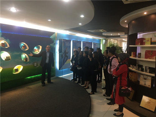 东盟多国青年优秀学者到访长青公司