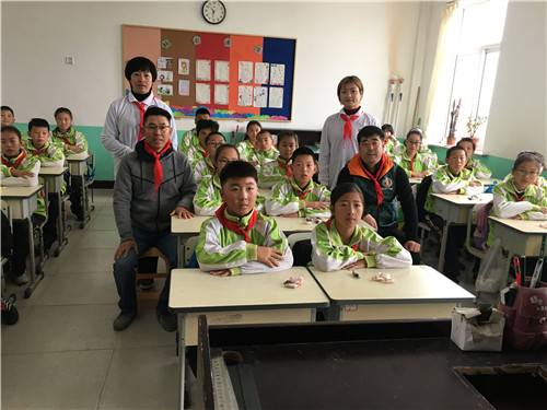 2017让爱传出去 ——第127所尚赫唐洪燕小学揭牌仪式举行