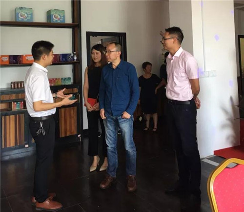 九极总裁宁水生先生深入江西市场指导工作，倾听家人们的声音