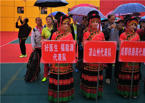 2017“好医生•福能源杯”老年人羽毛球比赛成功举办