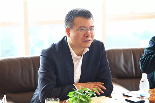 盐城开发区光电产业园周翔书记一行莅临绿叶视察指导