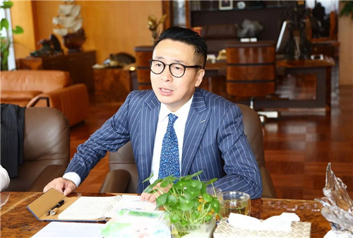 盐城开发区光电产业园周翔书记一行莅临绿叶视察指导