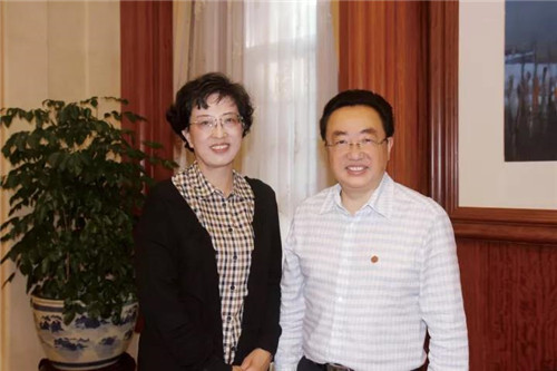 中国人民大学商学院EMBA1602班走进龙润集团参观交流