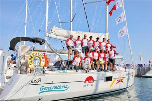 无限极赞助的家族号勇夺2017年中国杯帆船赛组别第三名