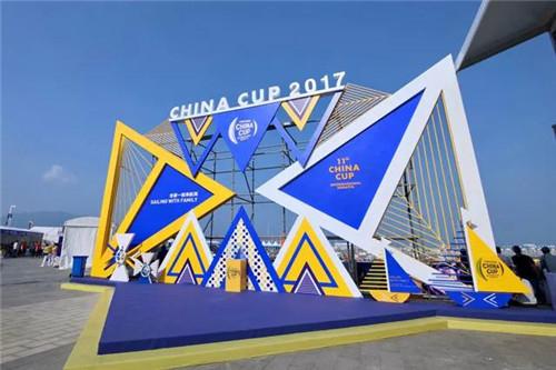 无限极赞助的家族号勇夺2017年中国杯帆船赛组别第三名