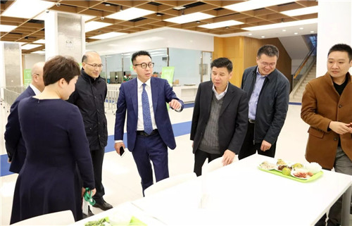 国家级盐城经济技术开发区郭玉生书记携考察团莅临绿叶视察指导