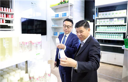 国家级盐城经济技术开发区郭玉生书记携考察团莅临绿叶视察指导