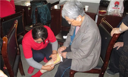 太阳神甘肃分公司：弘扬传统美德，以实际行动关爱老人