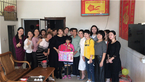 2017让爱传出去 ——第136所尚赫颜妮小学成功揭牌