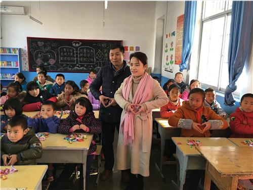 2017让爱传出去 ——第137所尚赫孙井凤小学成功揭牌