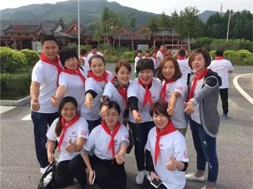 2017让爱传出去 ——第137所尚赫孙井凤小学成功揭牌