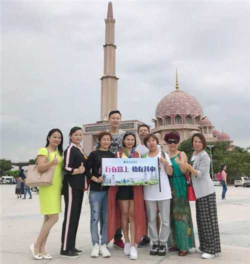 2017绿之韵营销精英新马尊贵之旅圆满收官