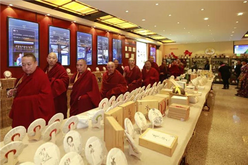 高僧大德，西藏藏传佛教格西拉让巴代表团参访龙润和理想