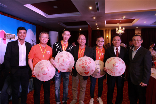 长青豪华邮轮游见证中越友谊