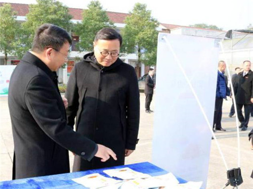 炎帝总公司领导和市场精英参观常德子公司研发基地