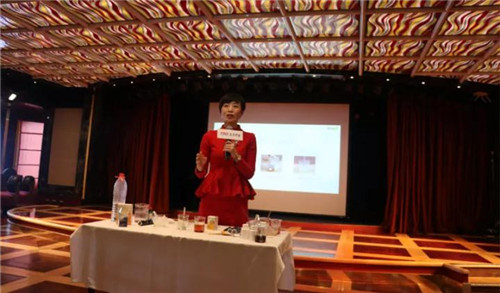 长青中国2017年度盛会邮轮隆重举行