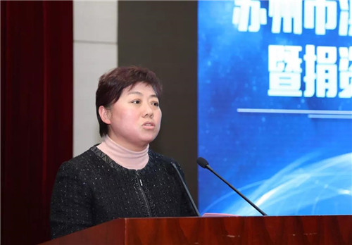 江苏省滨海县委书记钱武华亲切会见绿叶董事长徐建成