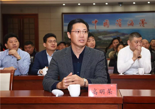 江苏省滨海县委书记钱武华亲切会见绿叶董事长徐建成