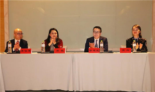 绿叶董事长徐建成、总裁李仙霖捐赠湖北省公安厅基层受困民警