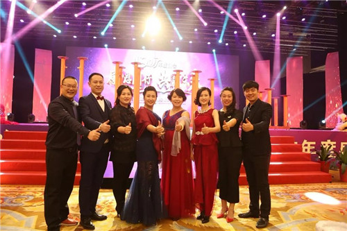 绿之韵低碳2017年度盛会暨荣誉颁奖盛典成功举行