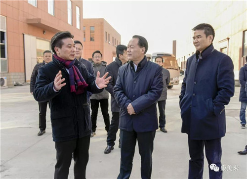 六安市代市长叶露中调研康美来集团