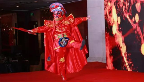 “共享辉煌 赢战明天”和治友德2017年终表彰大会辽宁站盛大召开