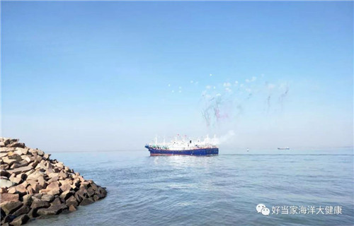 一带一路 精彩“鱿”我 — 好当家第一批远洋灯光鱿钓船顺利出海