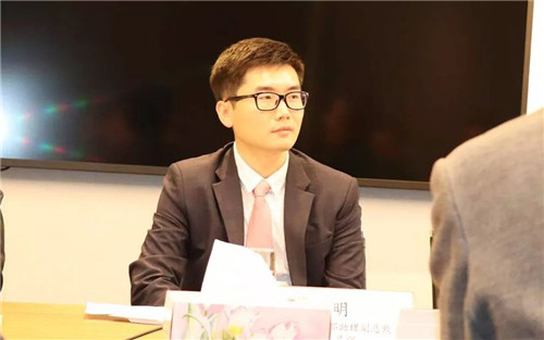 绿之韵胡国安董事长陪同中共长沙市委常委一行赴香港交易所考察座谈