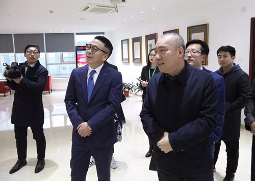 人民日报社江苏分社社长贺广华接见绿叶董事长徐建成