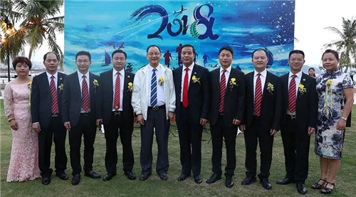 安发安享俱乐部“携手并进共赢未来”主题酒会温情上演