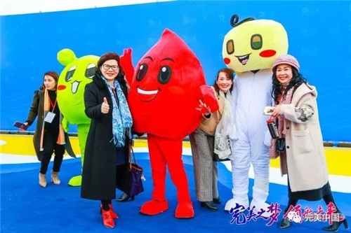 搭乘“完美号”  ，完美人开启2018完美发展新航程