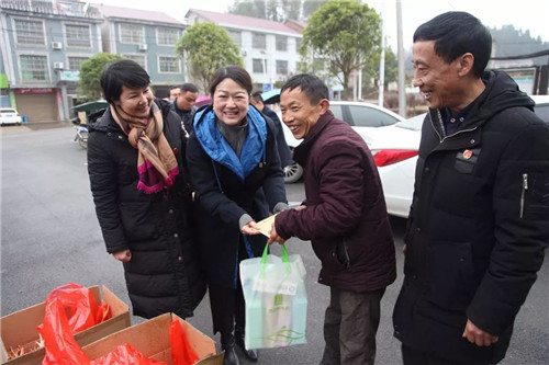 情暖小河乡——绿之韵集团积极探索农产品直购会扶贫新模式