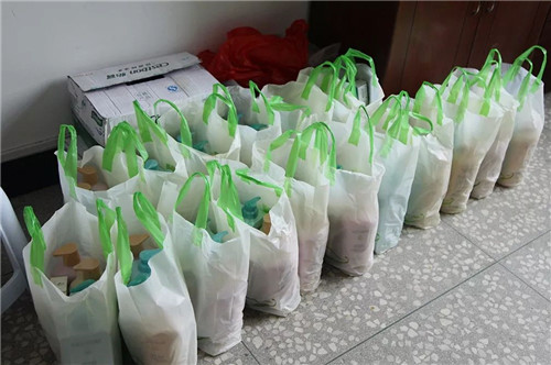 情暖小河乡——绿之韵集团积极探索农产品直购会扶贫新模式