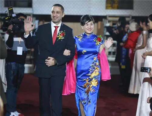 “共享辉煌 赢战明天”和治友德2017年终表彰大会山东站盛大召开