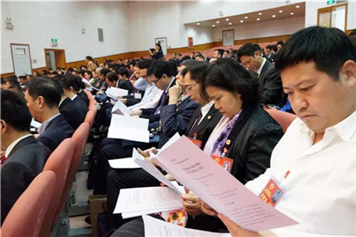 珠海香洲“两会”胜利闭幕，圣原总裁谭杰强委员为香洲经济发展献策