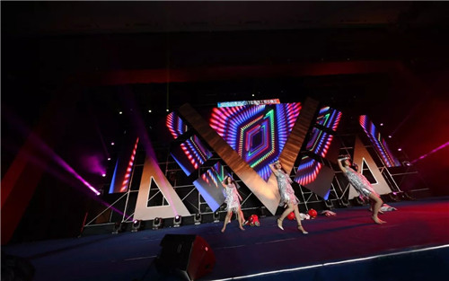 绿叶科技集团2017年员工表彰盛典暨贺岁晚会盛大召开