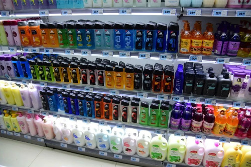 “聚合品牌·赢战未来” —隆力奇春夏季产品推介会召开