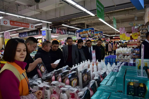 “聚合品牌·赢战未来” —隆力奇春夏季产品推介会召开