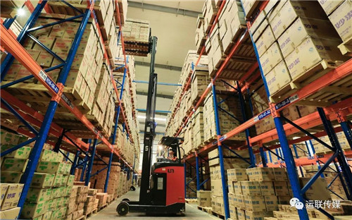 从区域零担到供应链，佳怡的变革是一场“长途跋涉”