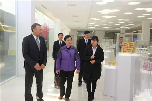 以色列“TIME TO KNOW”公司总裁Brosh先生考察隆力奇