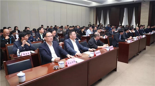 绿叶总裁李仙霖回家乡台州代表绿叶科技签约107亩工业用地新项目