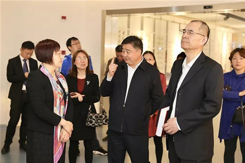 中国侨联顾问王宏一行参观安惠中华灵芝文化馆