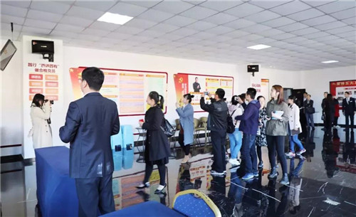 社会各界聚焦安然 深入安然公司参观