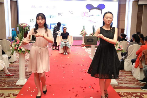 金士力春季养生春季护肤暨“桃之夭夭”酒会在大理隆重举行