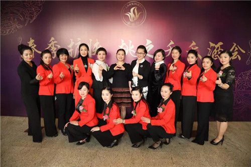 金士力春季养生春季护肤暨“桃之夭夭”酒会在大理隆重举行