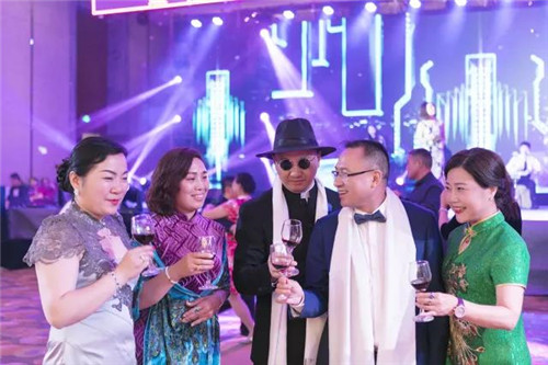 绿之韵健康科技2018拉图兰爵之夜优雅绽放