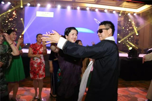 绿之韵健康科技2018拉图兰爵之夜优雅绽放