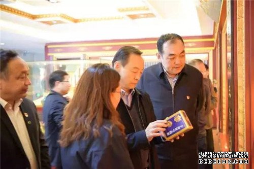 西宁市市长张晓容莅临金诃藏药慰问一线员工