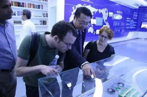 “第二届世界智能大会 ”海外媒体记者团到访天士力大健康城